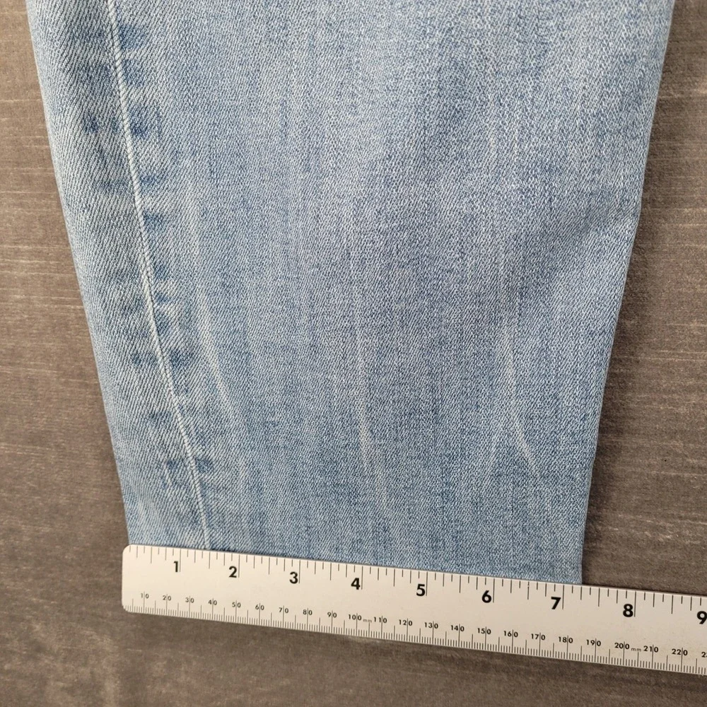 American Eagle Jeans Mens Actual Size 38x29 Light Blue Airflex+ Distressed Denim